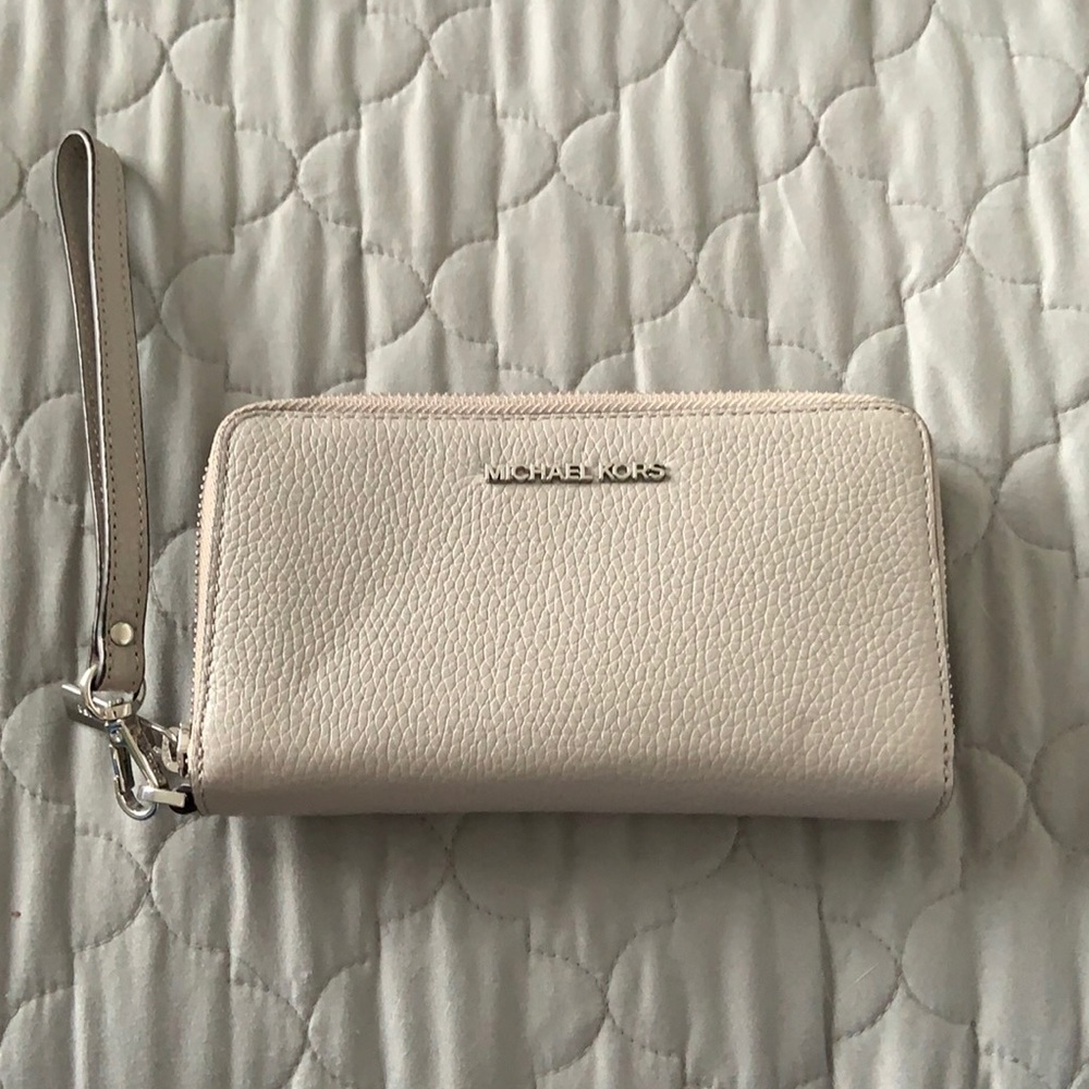 Michael Kors Large Grey Wristlet